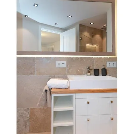 Poseidon Comfortable Holiday home *